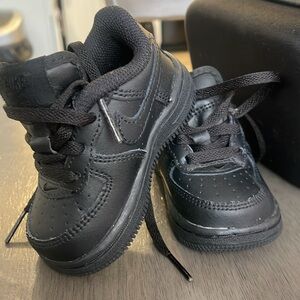 Nike Black Minimalist Sneakers
Like new never worn